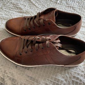 Kenneth Cole leather sneakers NWT size 10.5